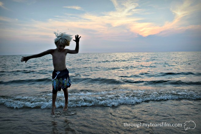 Isaac wave jumping. Camping 2015